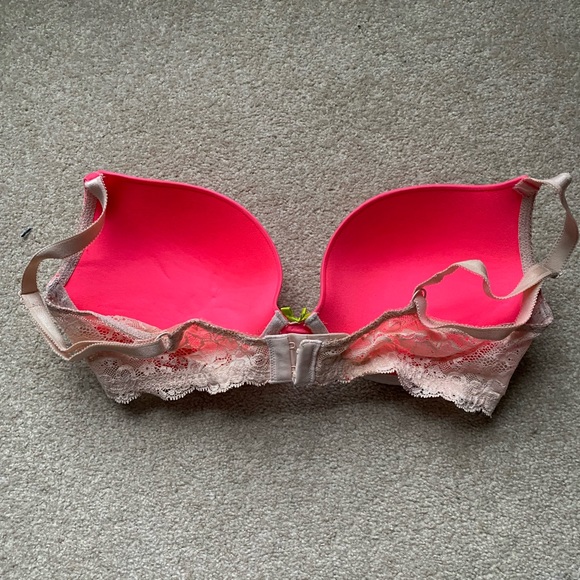 Victoria’s Secret Dream Angels Push-up 34D - Picture 2 of 3